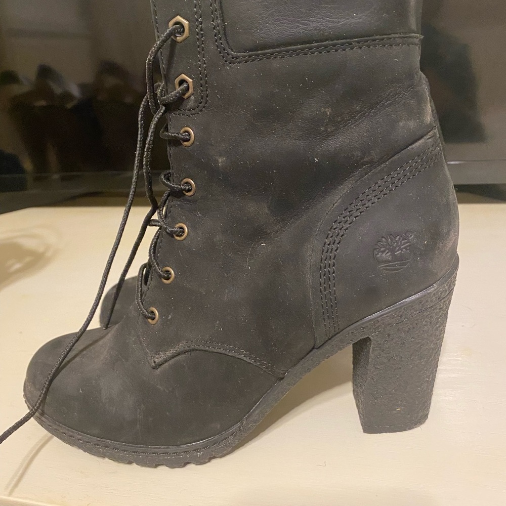 Timberland black glancy boots size 7